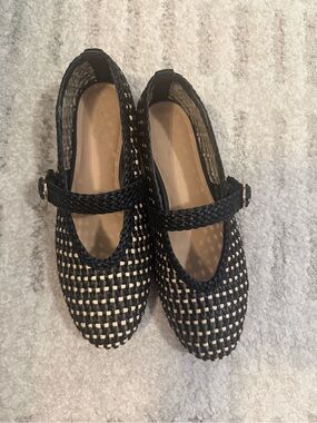 Universal Thread Black and Cream Woven Strap Flats